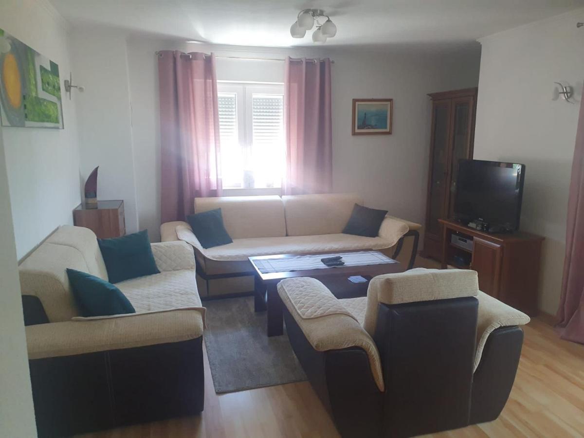 Apartman Jaca Apartment Livno Ngoại thất bức ảnh